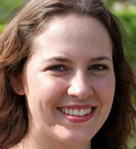 Maggie R.